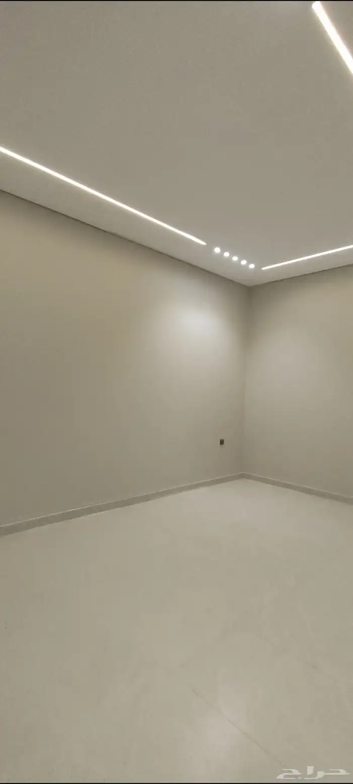 للبيع شقق ارضية وعلويه موقع مميز تشطيبات فاخرة 18