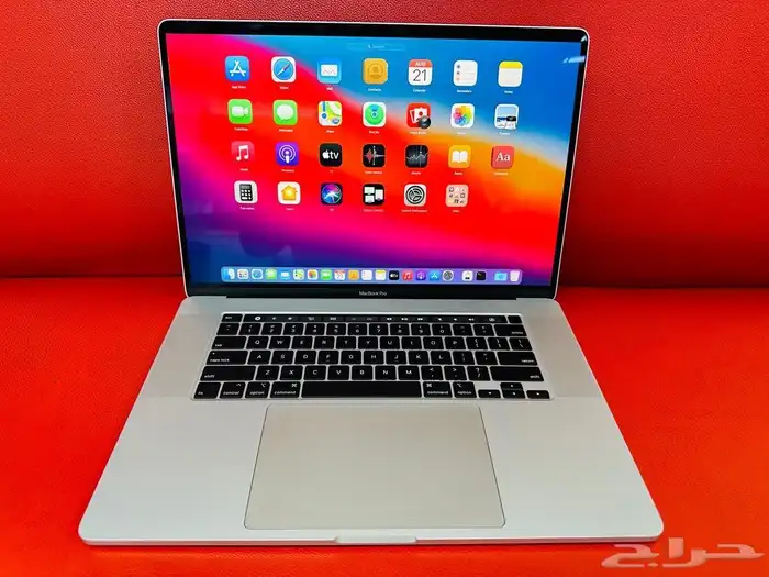 MacBook Pro i9. 16inch 64gb ram 500gb ssd 8gb graphics 2