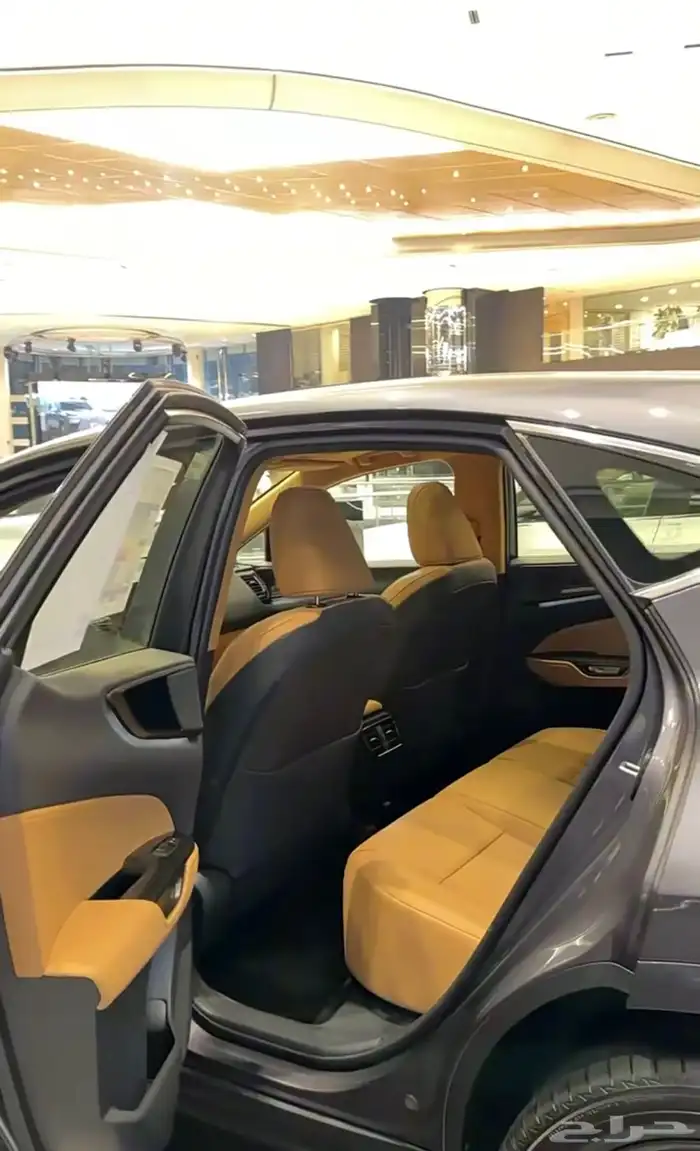 ديكورات داخلية لكزس 3