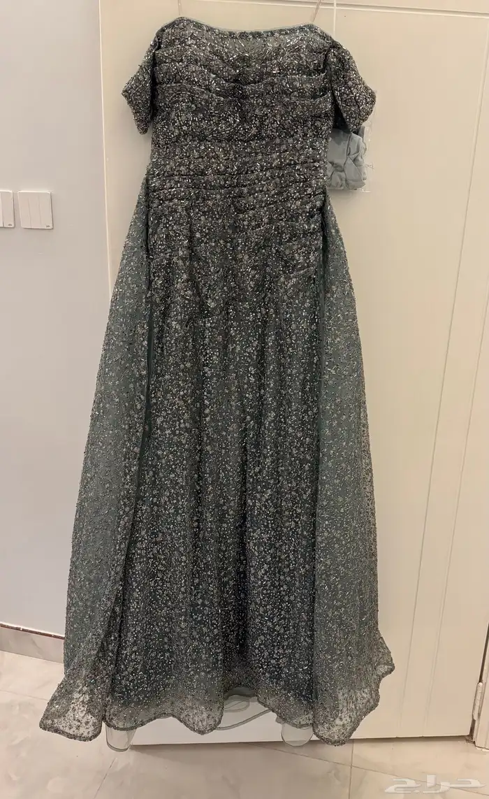 فساتين للبيع 0