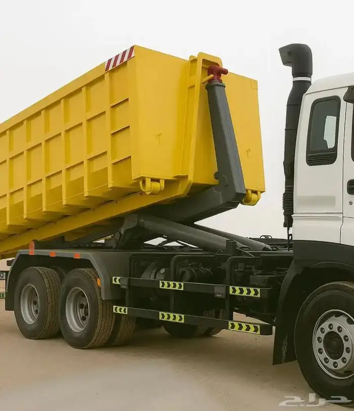 Containers for transporting and disposing of waste 3