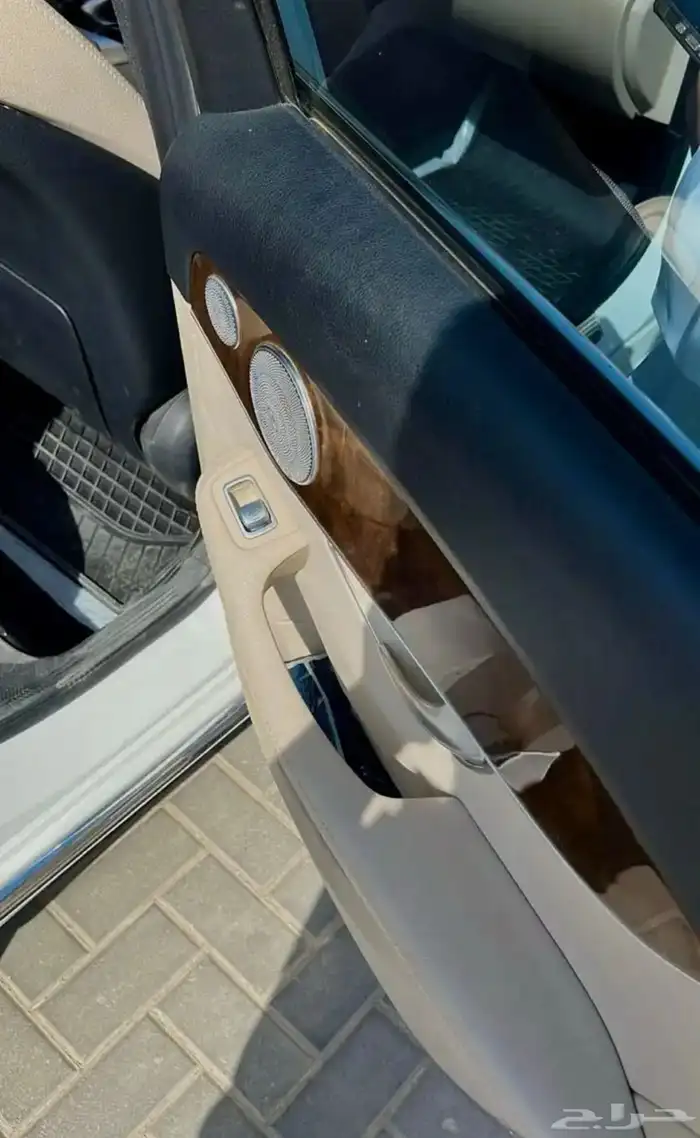 مرسيدس C300 موديل 2016 نظافه وعلى الشرط واستخدام شخص 3