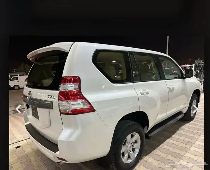 تويوتا برادو موديل 2015 نظيف 4 سلندر 18