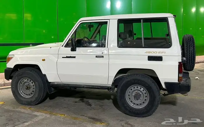 للبيع جيب ربع تويوتا ممشى قليل 2007 1