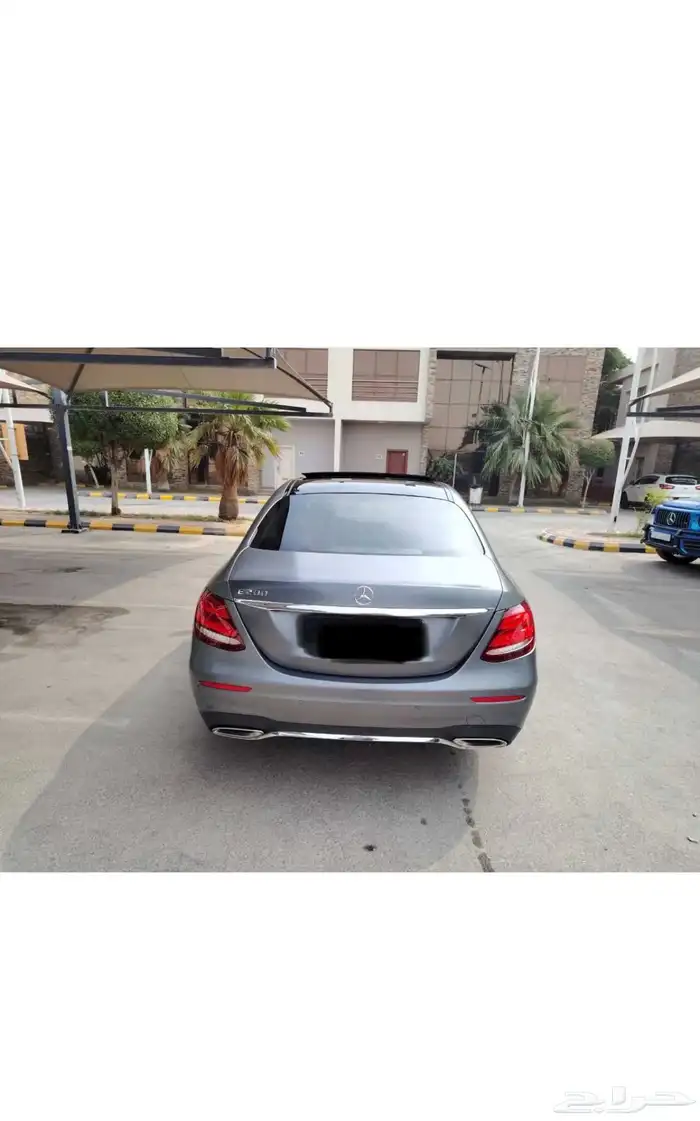 للجاد فقط  مرسيدس E200 رمادي مات   نظيفة ومواصفات عالية 3