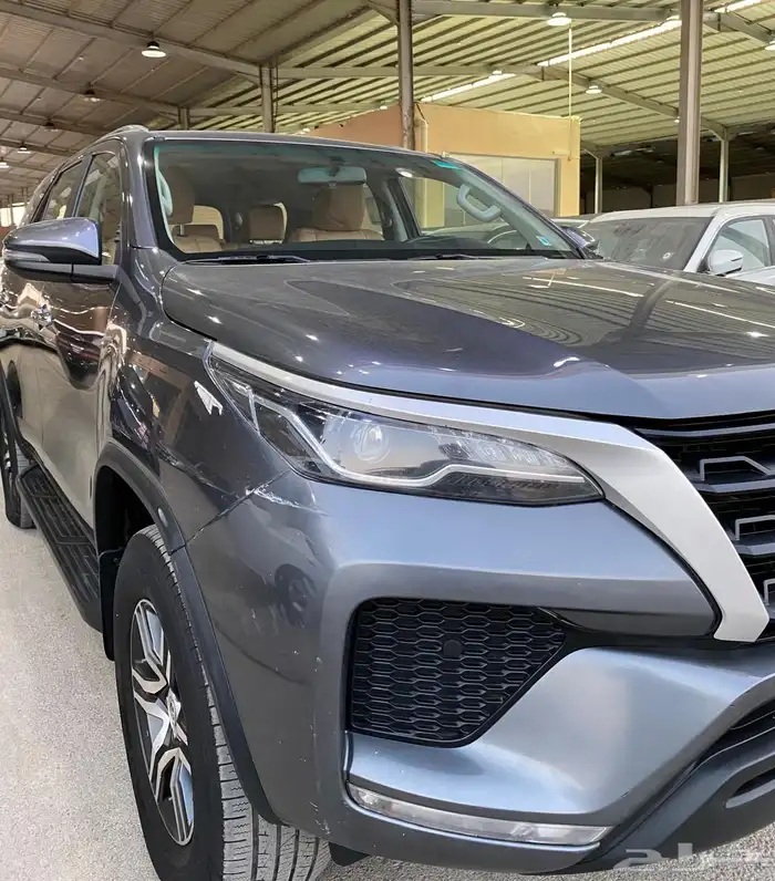 تويوتا فورتشنر ديزل 2022 3