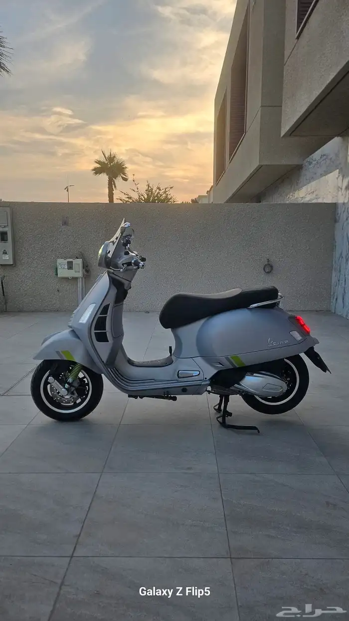 فيسبا vespa 300 إيطالي سوبر 1