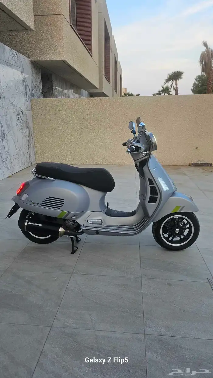 فيسبا vespa 300 إيطالي سوبر 0