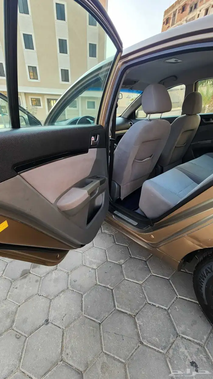 جيلي ايميجراند 7 ممشى قليل على الشرط 2014 11