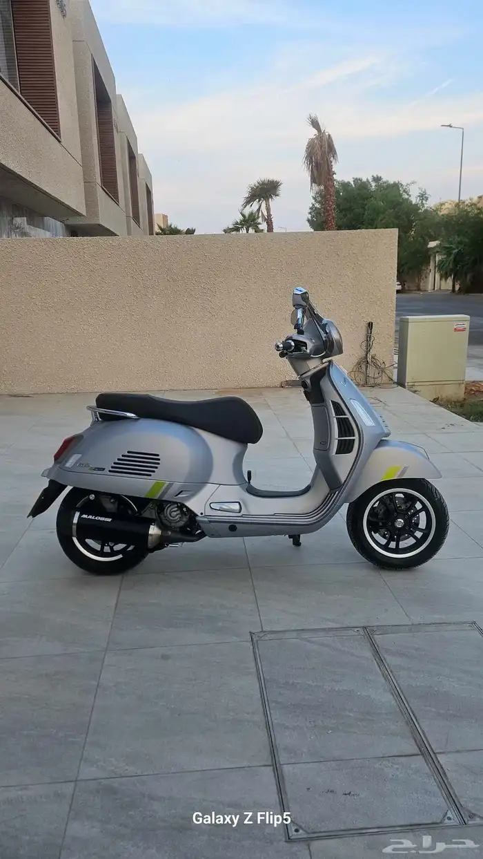 فيسبا vespa 300 إيطالي سوبر 7