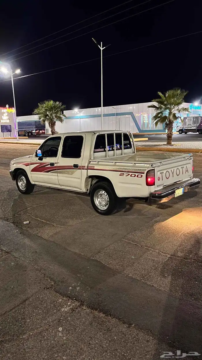 هايلوكس ماشاءالله تبارك الله نظيفه وعلى الشرط وعلى الفحص 4