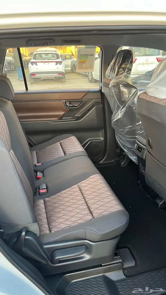 تويوتا انوفا GL بنزين 2026 4