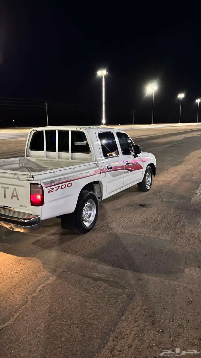 هايلوكس ماشاءالله تبارك الله نظيفه وعلى الشرط وعلى الفحص 1