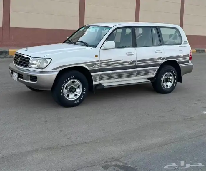 لاندكروزر موديل 2000 جي اكس ار 0