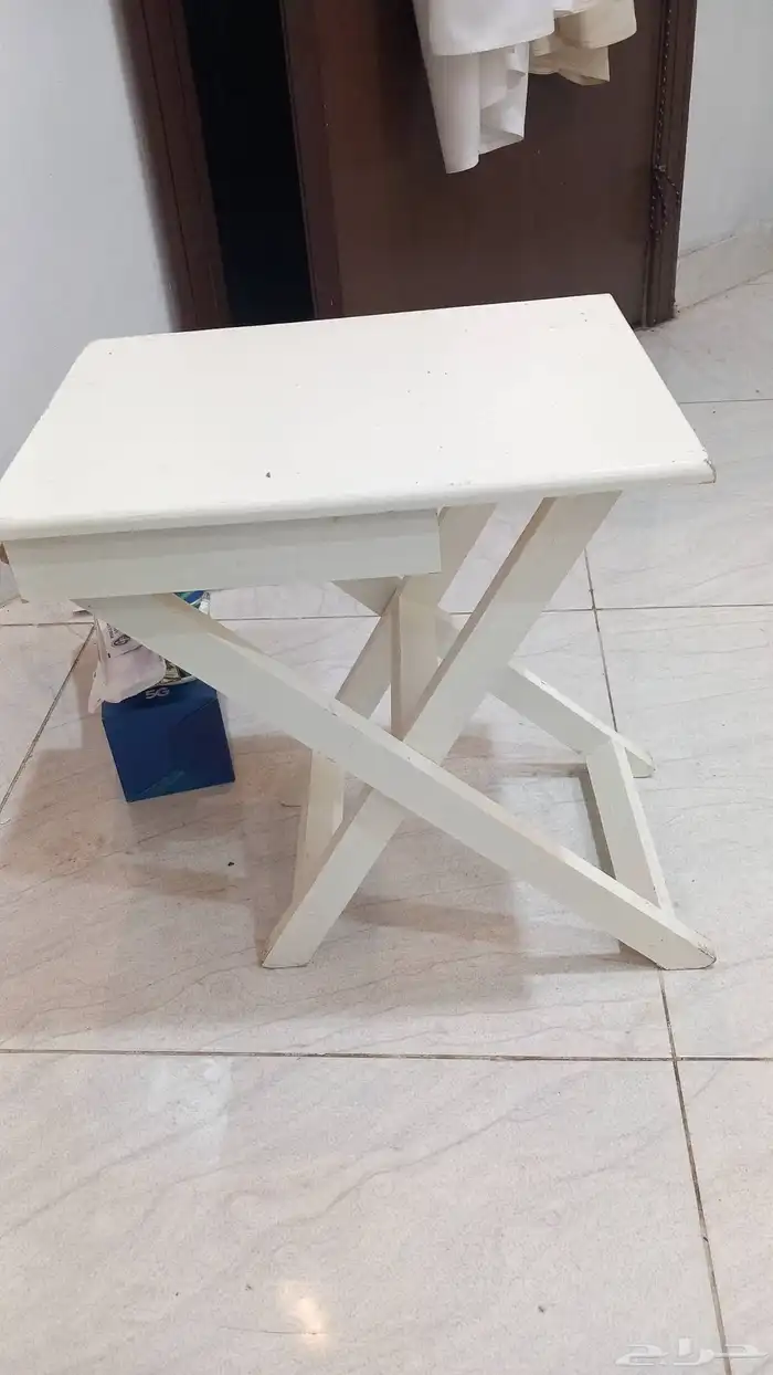 2 جوز سراير خشب فرن  3 طرابيز خشب طربيزه بلاستيك عده كشكول 3