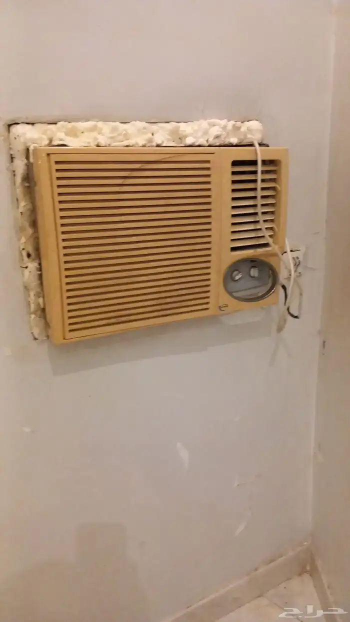 2 جوز سراير خشب فرن  3 طرابيز خشب طربيزه بلاستيك عده كشكول 6