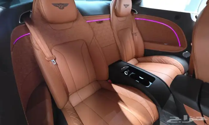 بنتلي كونتيننتال GT 2022 12