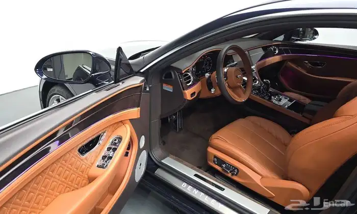 بنتلي كونتيننتال GT 2022 8