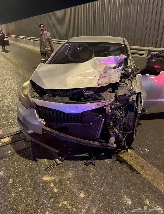 كيا سيراتو مصدومه للبيع 0