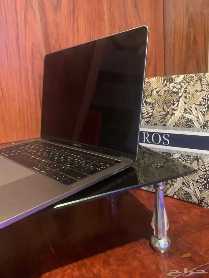 ماك بوك برو 4