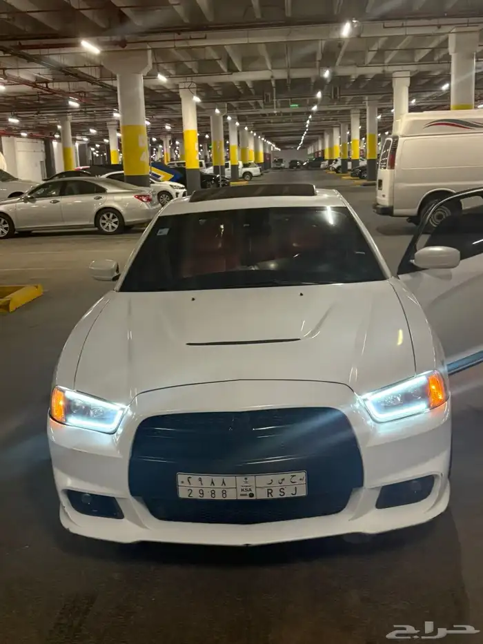 للبيع دوج 2014 ممشى 300 الف سيارات لا تشكى من اي حاجة 3