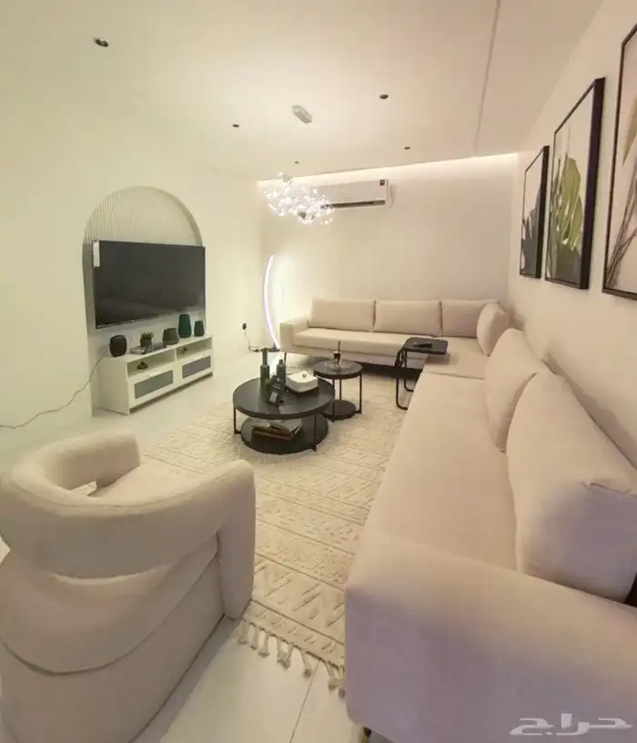 شقة للبيع في جدة 4 غرف وصالة وموقف خاص بسعر مميز جدا 5