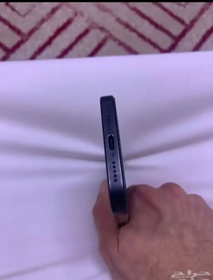 للبيع آيفون 15 برو 4