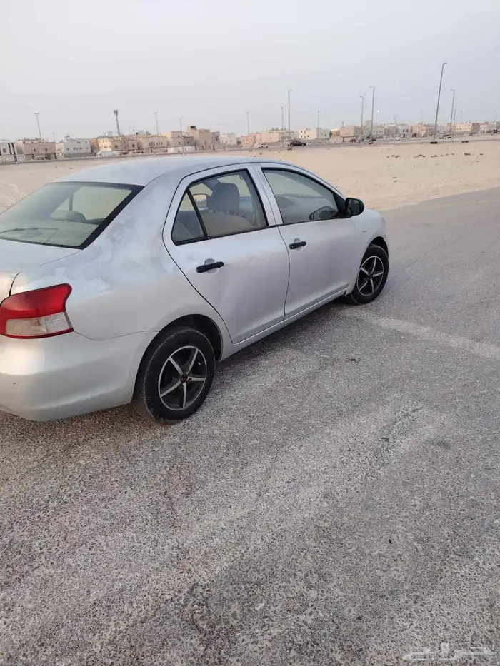 يارس 2009 قير تامتيك للبيع 3