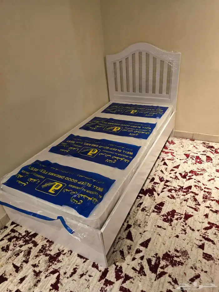 سرير خشب نفر واحد او نفر ونص الون ابيض جديد 0