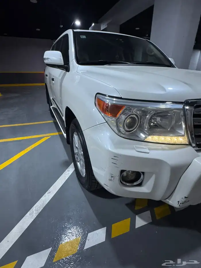 لاندكروزر نظيف جدا ممشى قليل 8