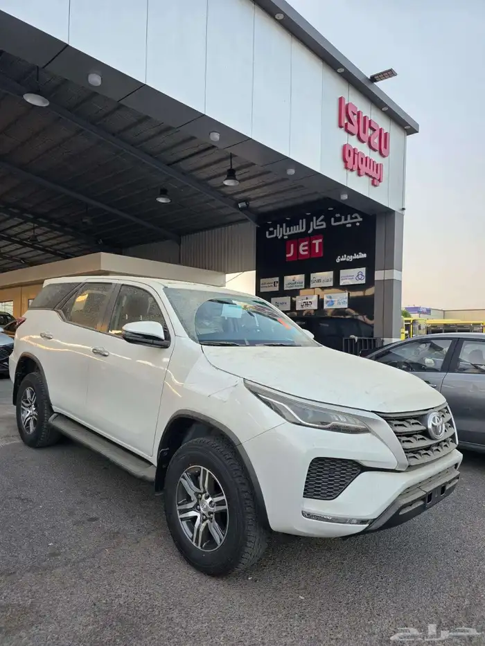 تويوتا فورتشنر بنزين بدون دبل 25 3