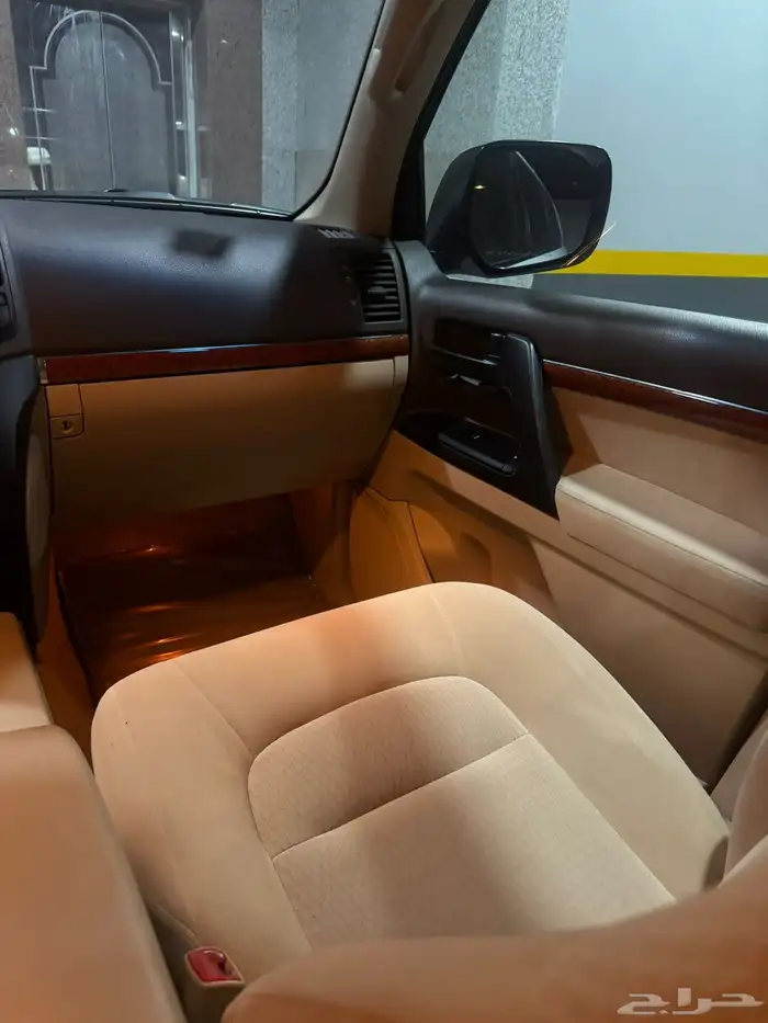 لاندكروزر نظيف جدا ممشى قليل 16