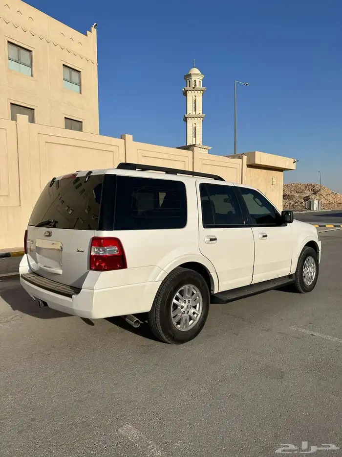 فورد اكسبيدشن قصير 2013 ( دبل ) شبه الجديد 2 مالك من الوكالة 0