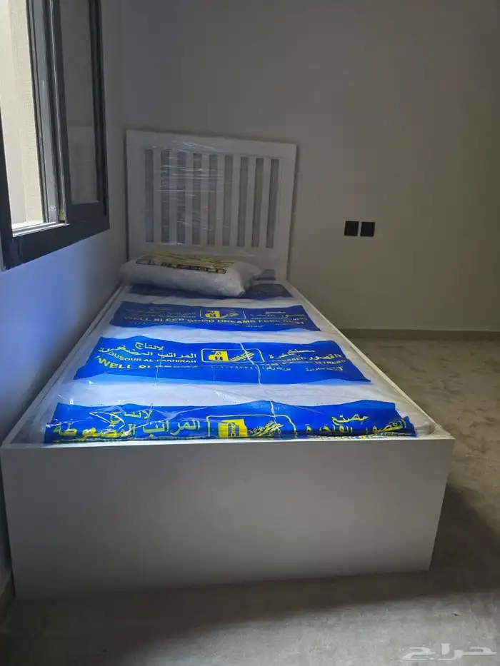 سرير خشب نفر واحد او نفر ونص الون ابيض جديد 4