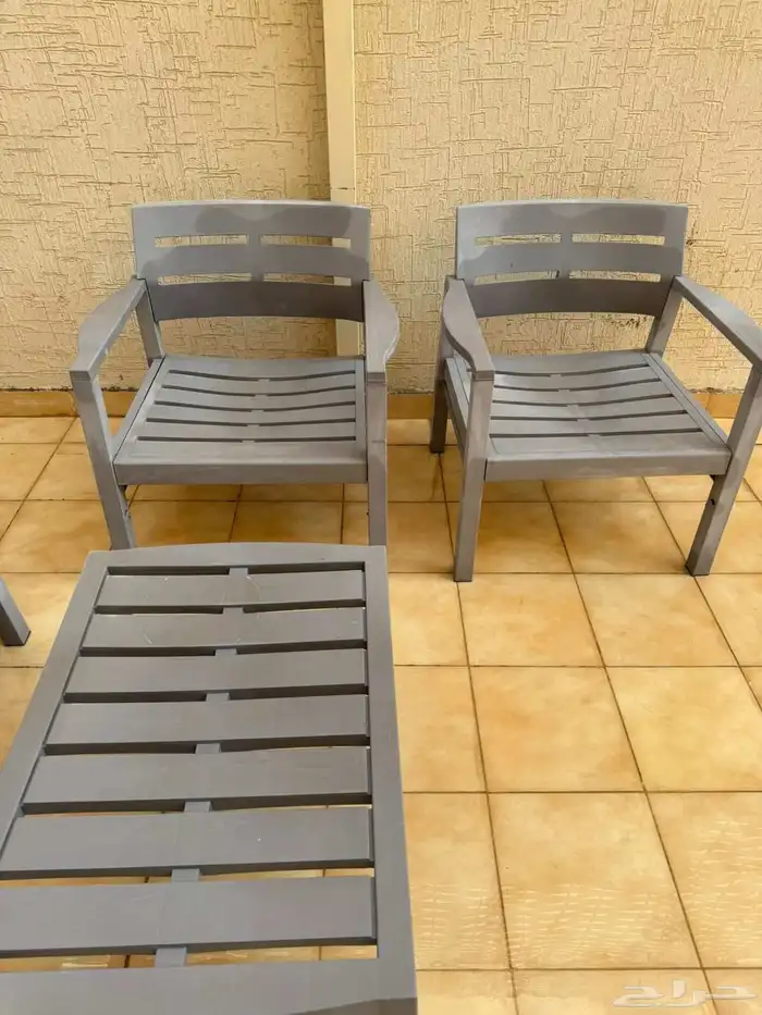 جلسة خارجية وكنب مفرد وكرسي العاب وطاولة صالة كبيره للبيع 3