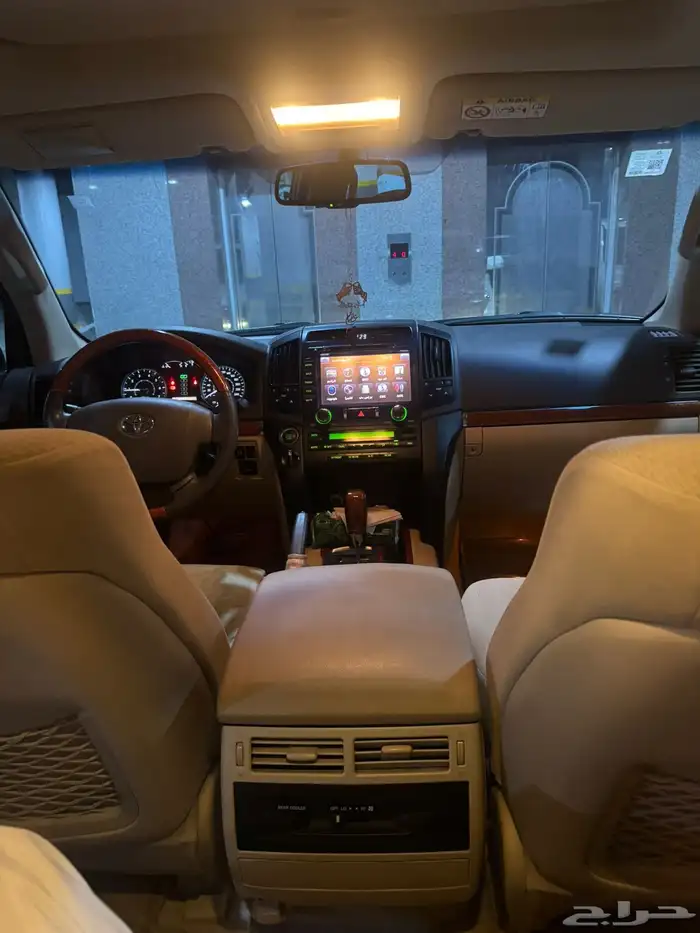 لاندكروزر نظيف جدا ممشى قليل 19