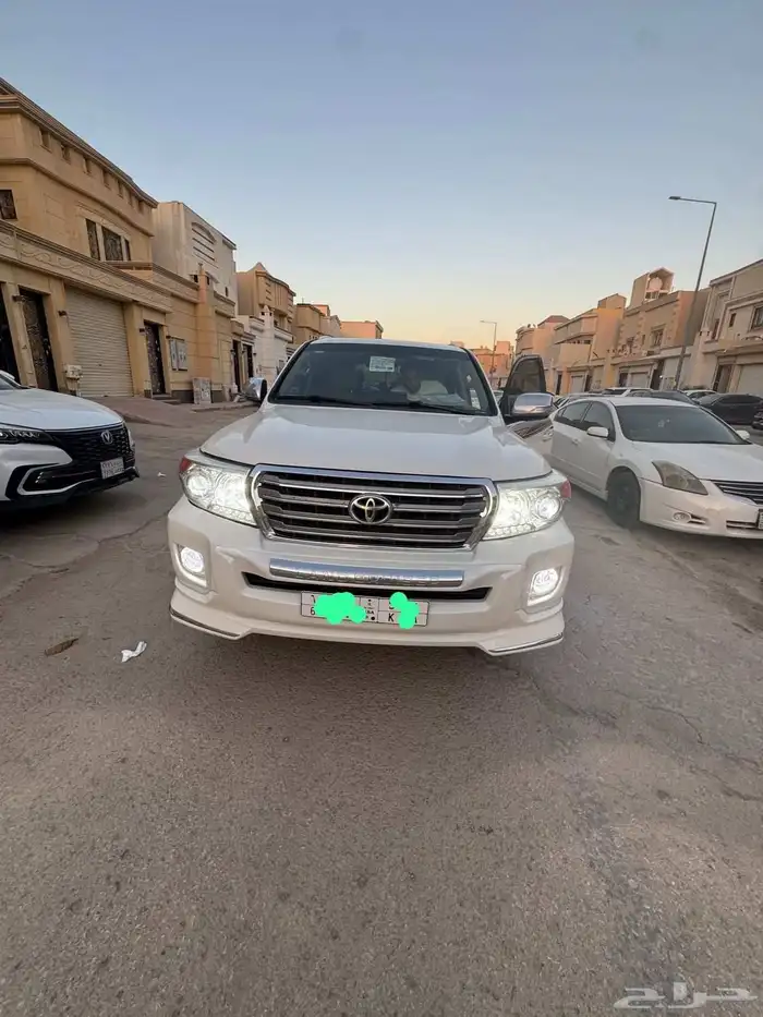 بيع لاندكروزر 2010دبل V8بستون 7