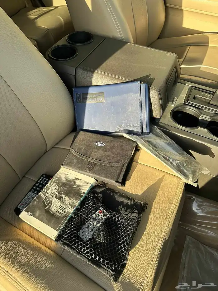 فورد اكسبيدشن قصير 2013 ( دبل ) شبه الجديد 2 مالك من الوكالة 8