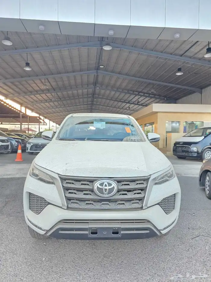 تويوتا فورتشنر بنزين بدون دبل 25 0