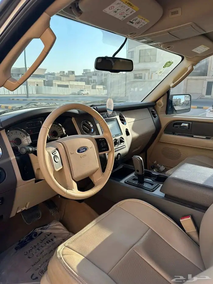 فورد اكسبيدشن قصير 2013 ( دبل ) شبه الجديد 2 مالك من الوكالة 5