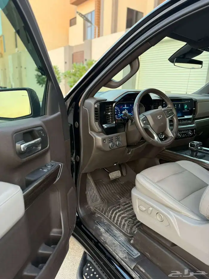 شفروليه سلفرادو 2024 ترل بوس V8 دبل وكاله للبيع 9