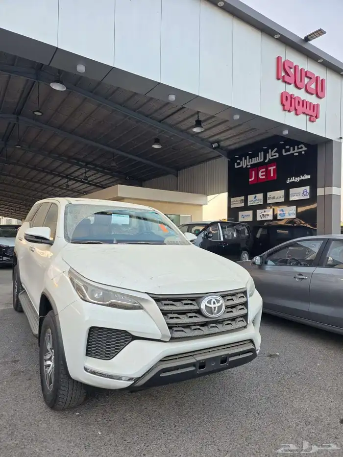 تويوتا فورتشنر بنزين بدون دبل 25 1