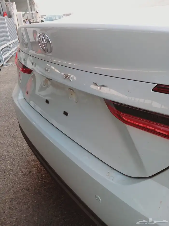 تويوتا كامري E استاندرد 2025 أبيض 8