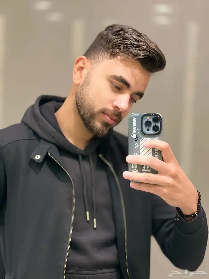 موديل إعلانات احترافي. خبرة بالمجال 5