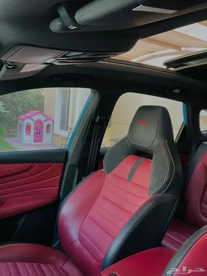 luxury Trophy MG HS low miles like new 2022 3