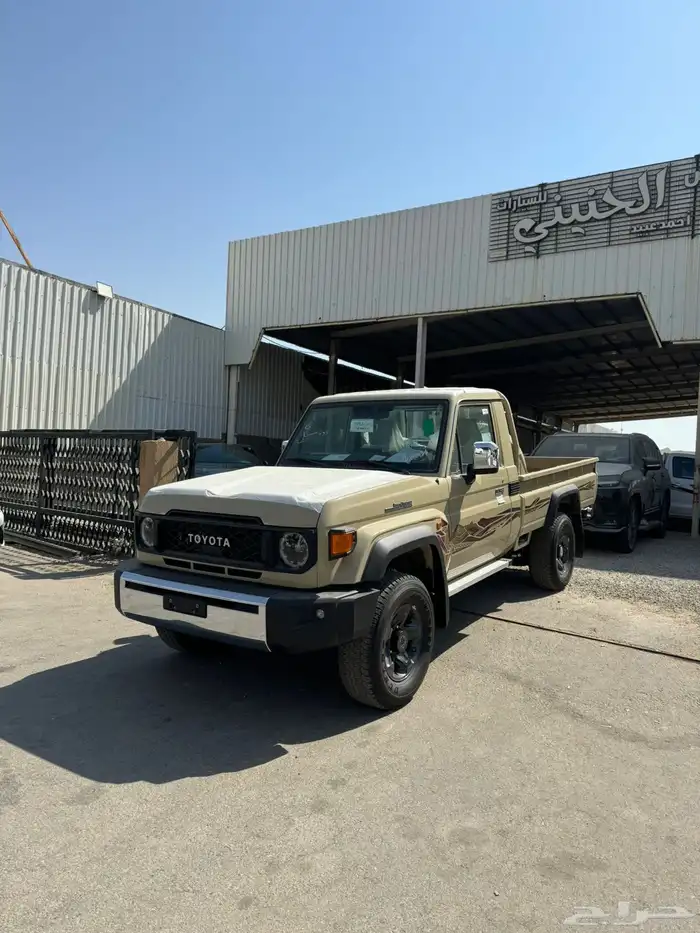 تويوتا شاص 2025 ديزل فل كامل رفرف قير عايدي سعودي جديد 1