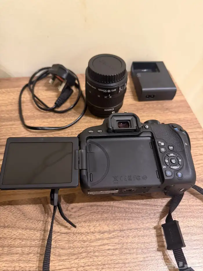 كميرا كانون EOS800D 0