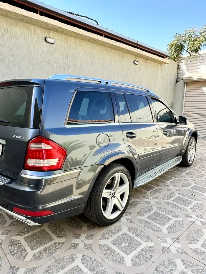 مرسيدس GL500 1
