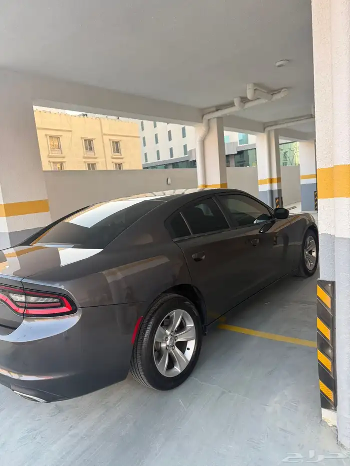 دودج تشارجر V6  2016 نظيف بحالة الوكالة 3