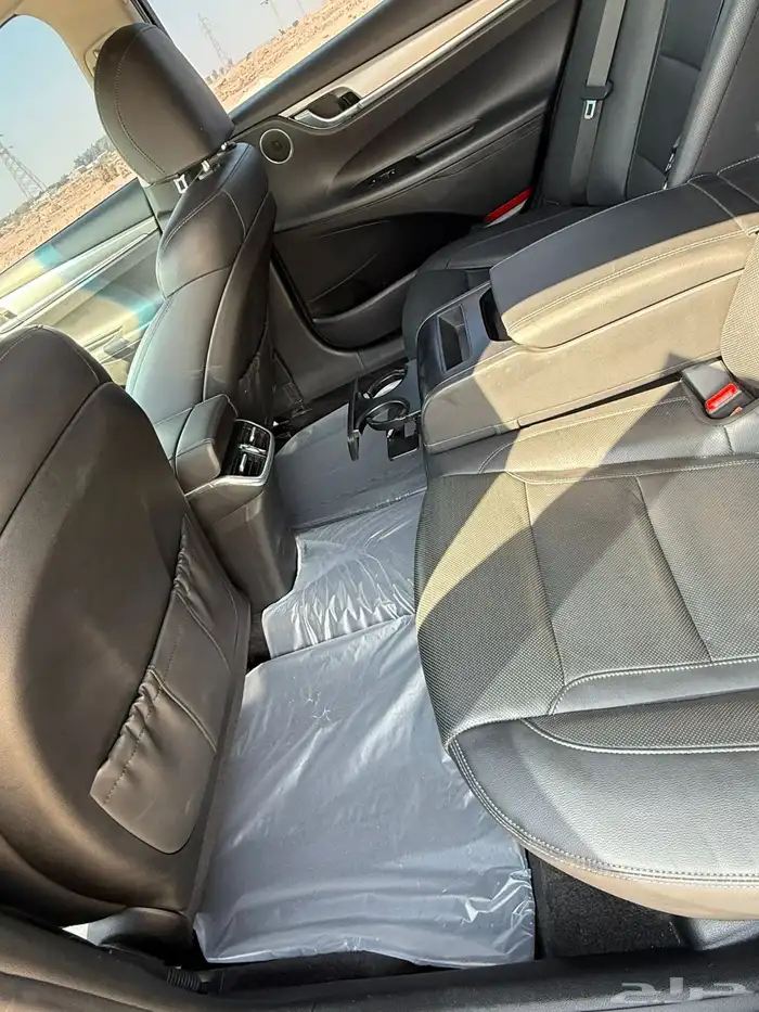 هيونداي ازيرا لون اسود داخلي أسوده ممشى قليل محركات بلد 24